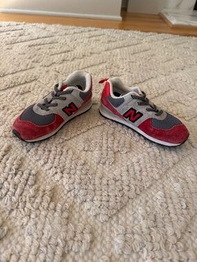 New balance sneakers with bungee cord laces